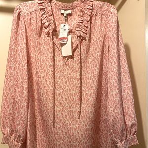 Ladies long sleeved print top NWT